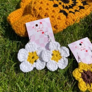 Alternative view of Daisy Flower Earrings - White and Yellow